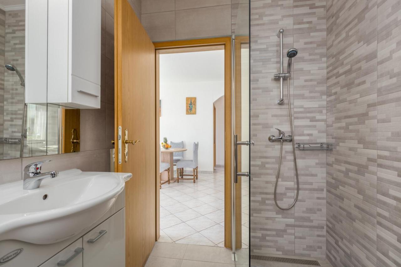 App Ruzica Finida Apartment Umag Exterior photo